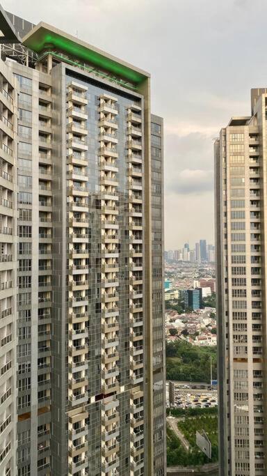 2 Bed Room Apartment In West Jakarta Eksteriør bilde
