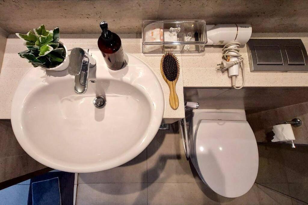 2 Bed Room Apartment In West Jakarta Eksteriør bilde