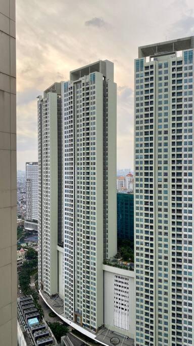 2 Bed Room Apartment In West Jakarta Eksteriør bilde